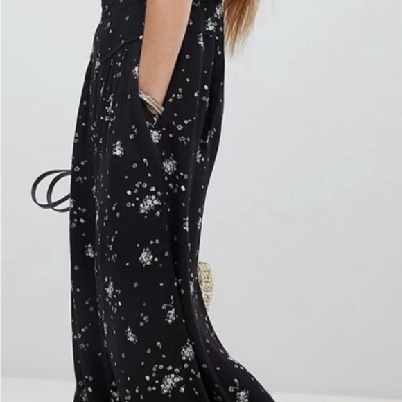 Free People Black Sweet in the Streets Overall and White Floral Jumpsuit Large - Picture 8 of 10